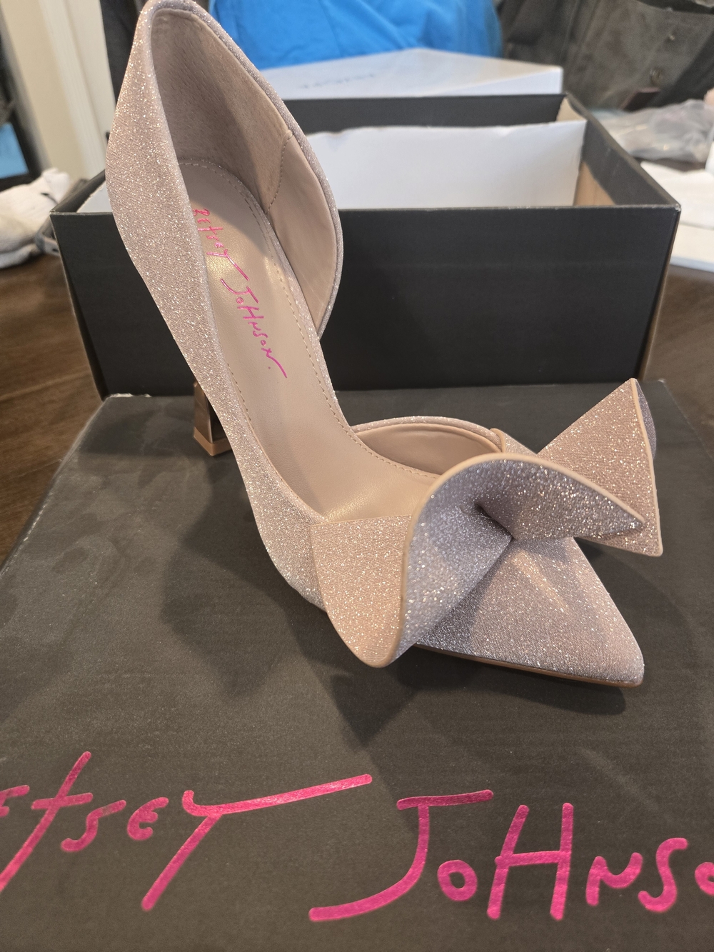 Betsey Johnson Nude Pink Glitter Pointed-Toe Bow Pumps - Picture 3 of 9